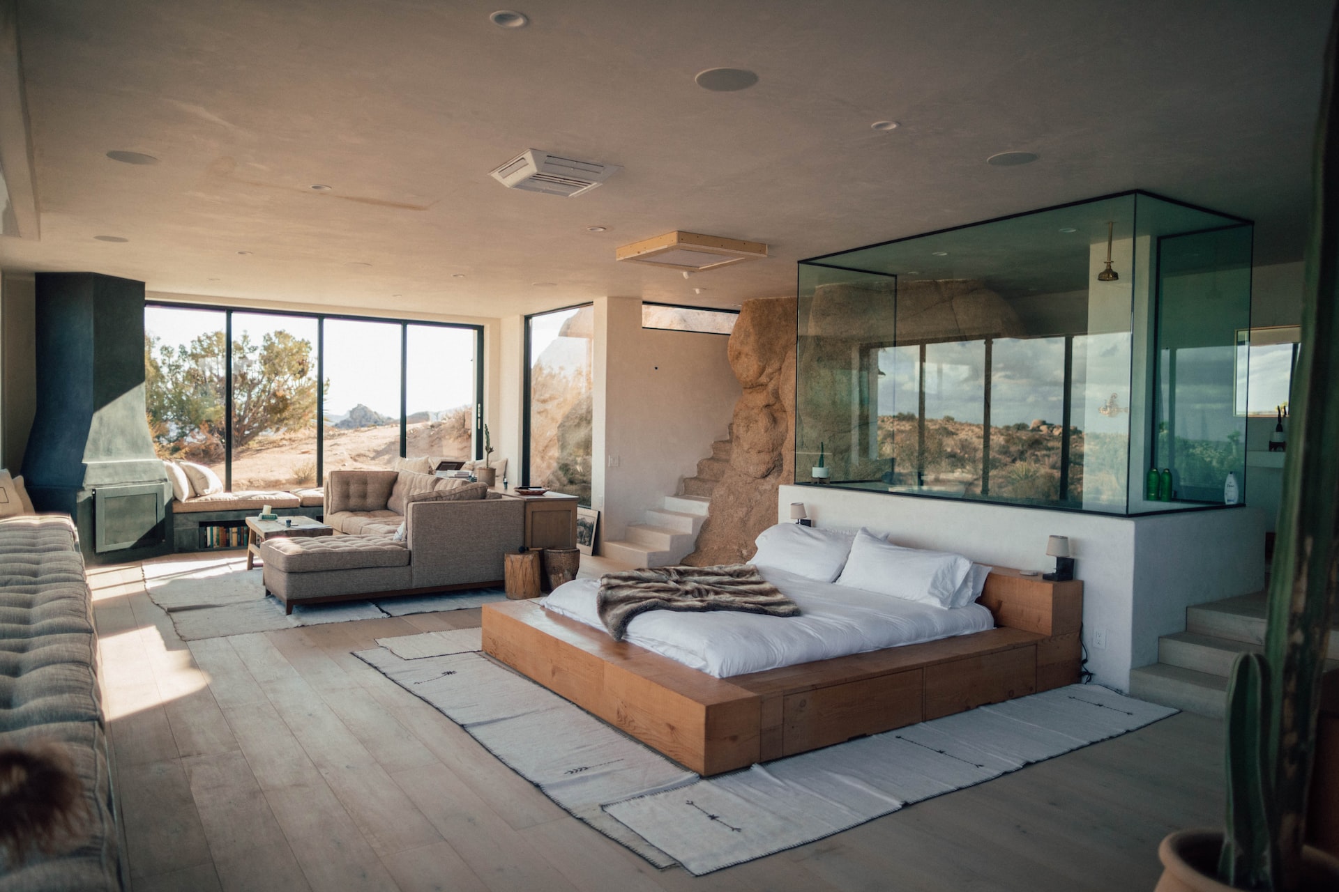 
Room 5