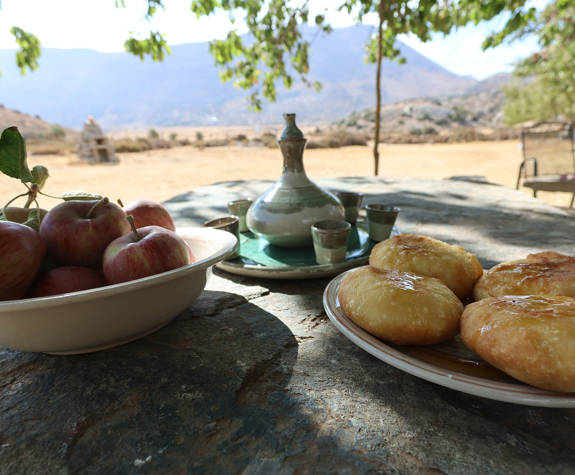 
shepherd-experience-nida-plateau-psiloritis-cretan-traditional-meal-1.jpg
