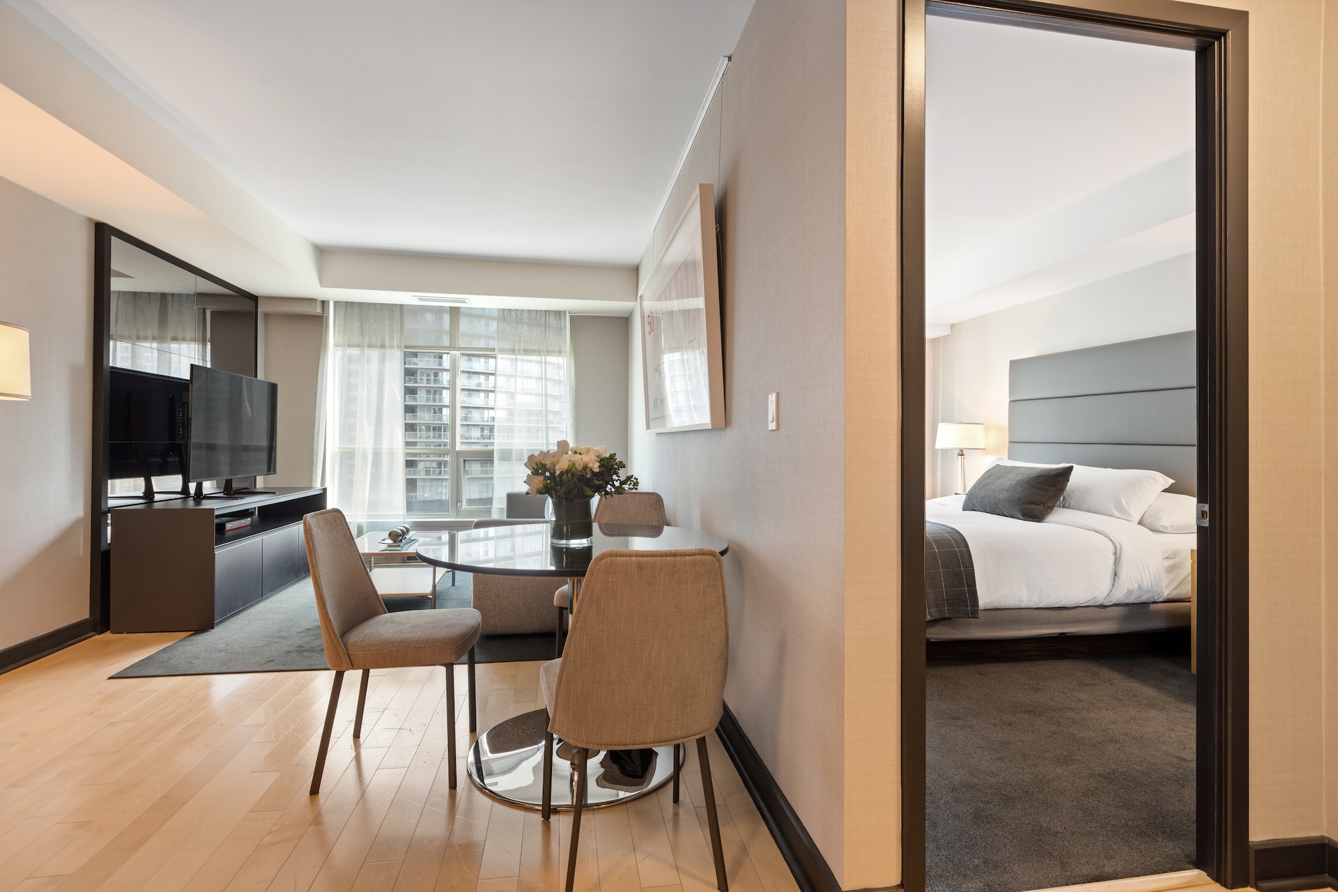 
Room 8